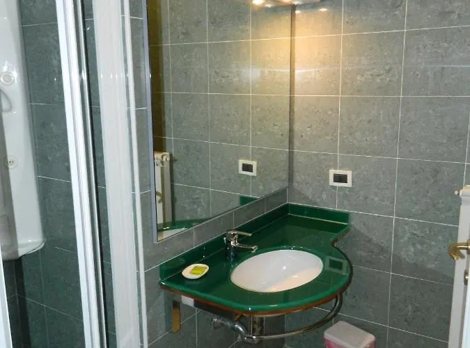 Al Granzo شقة فندقية ترييستي